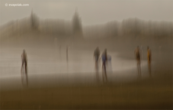 Muriway beach people